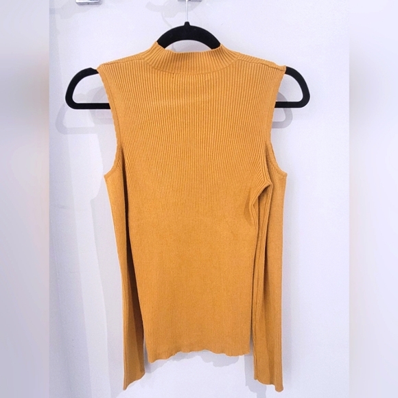 Women's Mock Neck Cold Shoulder Top-Medium - Picture 3 of 4